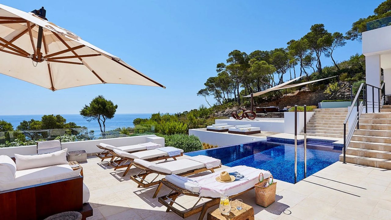 Villas in Spain - Luxury Beachfront Rentals Villa Ayanna Ibiza / Bespokers